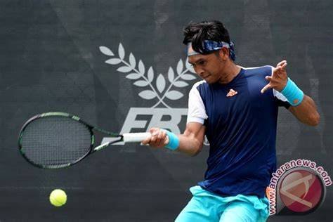 Penyewa Lapangan Tenis